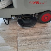 Betonreinigung Bodenflächen bei McLaren & Aston Martin