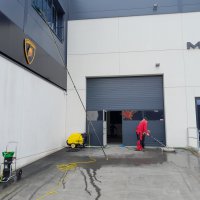 Reinigung Auffahrt Lamborghini Köln