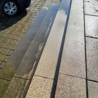 Betonreinigung Bodenflächen bei McLaren & Aston Martin