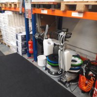 Lager und Fuhrpark