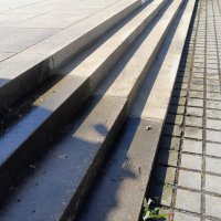 Betonreinigung Bodenflächen bei McLaren & Aston Martin